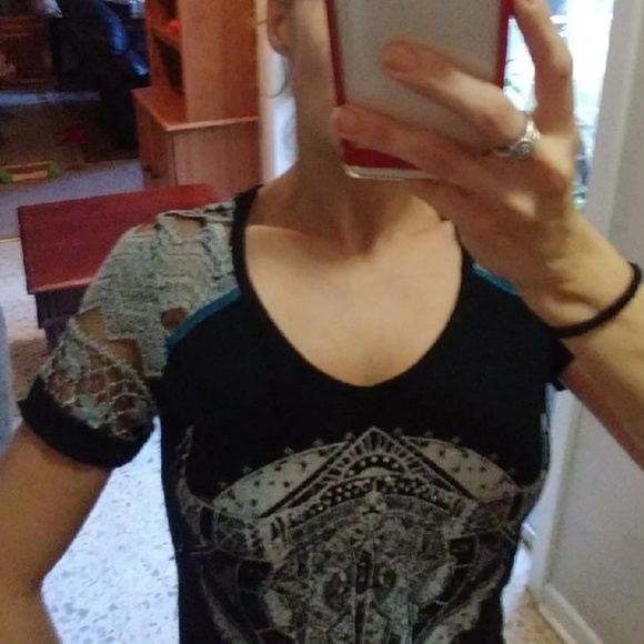 Sold on M. Womens small Daytrip shirt - Picture 6 of 8